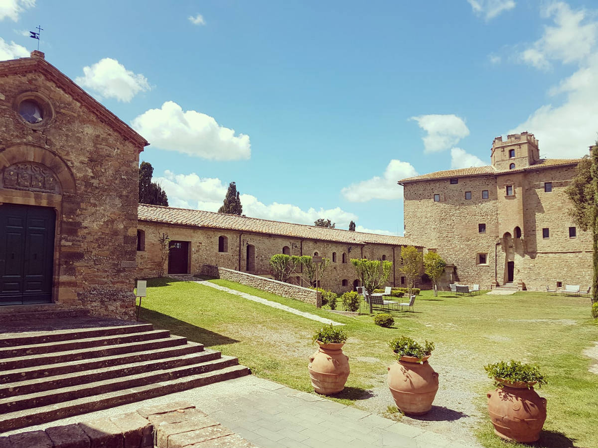Dormire in un castello in toscana Castel Porrona